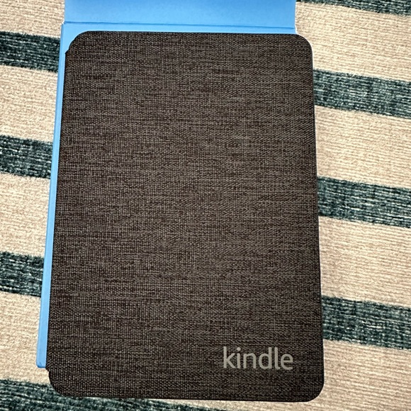 Kindle Fabric Cover (11th Generation) NEW - Picture 4 of 6